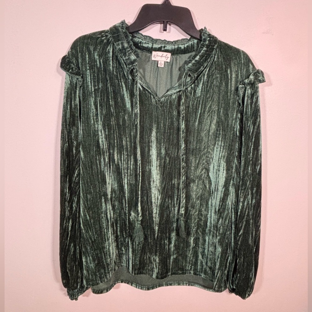 Wonderly Emerald Green Velvet Ruffle Blouse L Women’s Long Sleeve Holiday Top